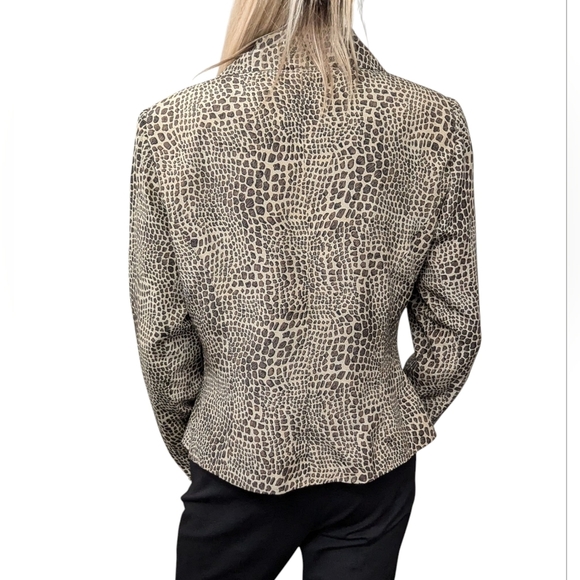 Casual Corner Silk Animal Print Skirt Suit Set 14 | Vintage 90s Leopard Chic - Picture 7 of 10